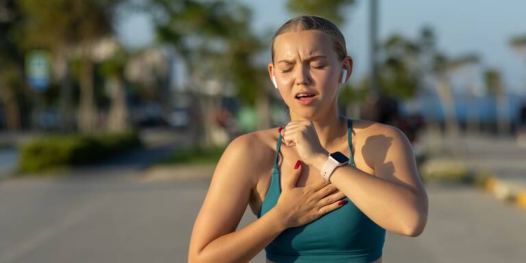 Husten nach dem Laufen: Das steckt wirklich hinter dem Reiz im Hals!