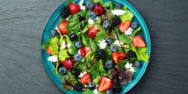 So lassen sich Erdbeeren mühelos in pikante Gerichte verpacken