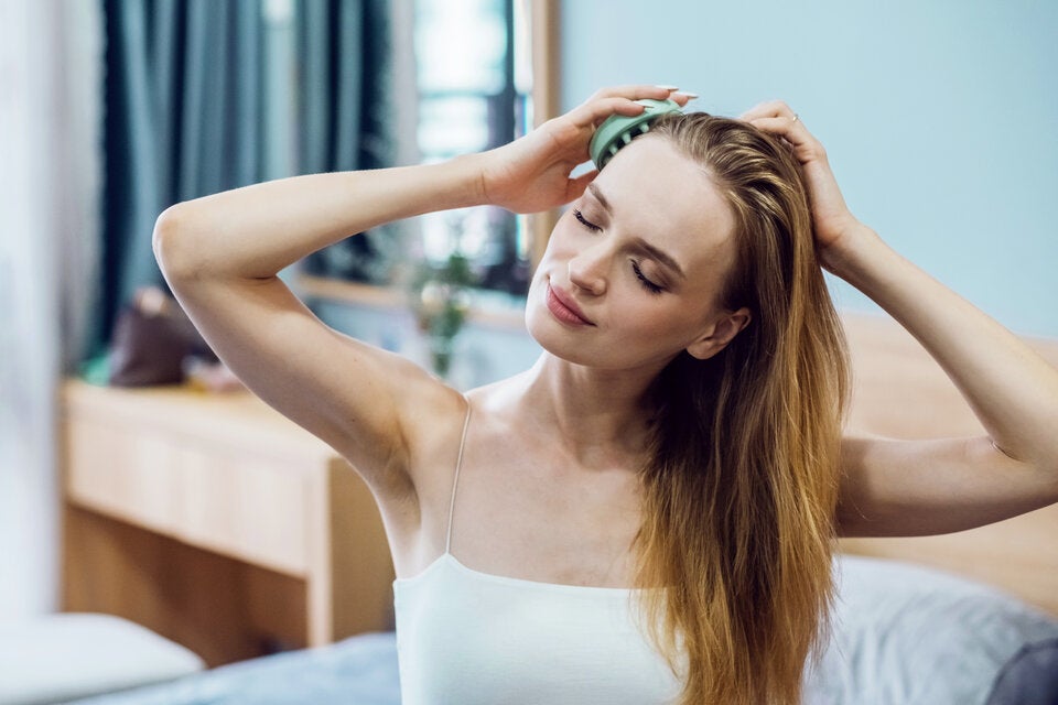 Haube auf, Haare kaputt? So pflegen Sie Ihr Haar im Winter richtig