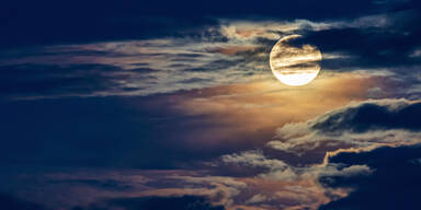 Vollmond am 3.1.2026: Diese drei Sternzeichen stehen vor emotionalen Herausforderungen