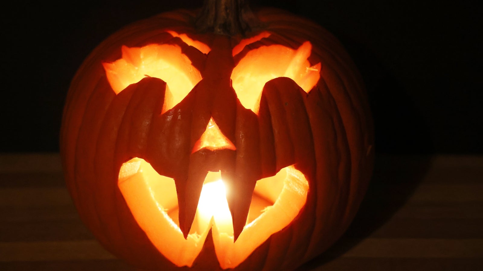 Im Check: Warum schnitzen wir eigentlich Kürbisse zu Halloween? - Cooking