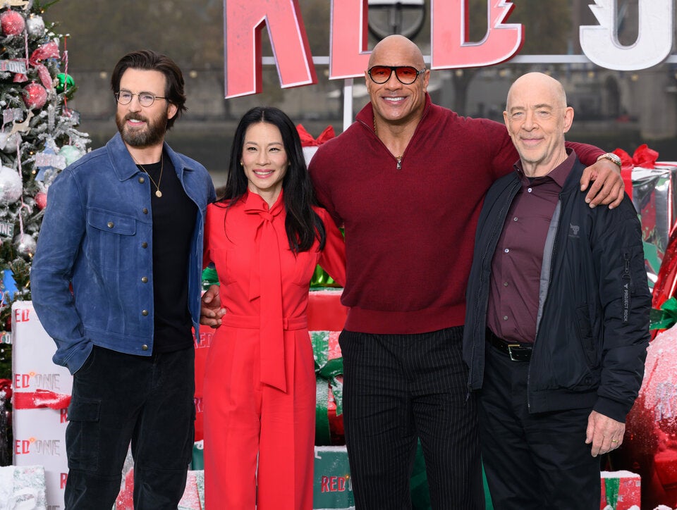 Chris Evans, Lucy Liu, Dwayne Johnson und J. K. Simmons 