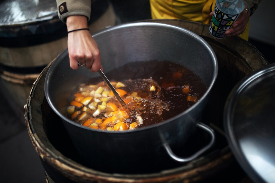 Am Christkindlmarkt: Daran erkennen Sie einen guten Glühwein