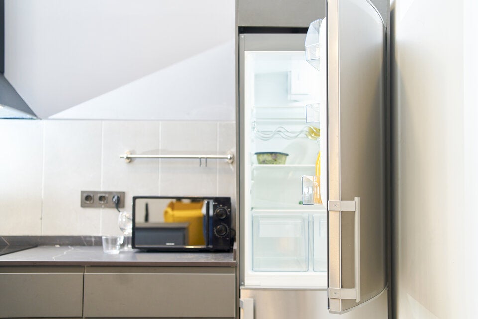 Im Winter: Was Sie jetzt noch unbedingt mit Ihrem Kühlschrank tun sollten