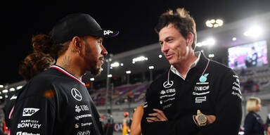 Hamilton stichelt gegen Ex-Boss Wolff: "Woher kommt dieser Eindruck?"