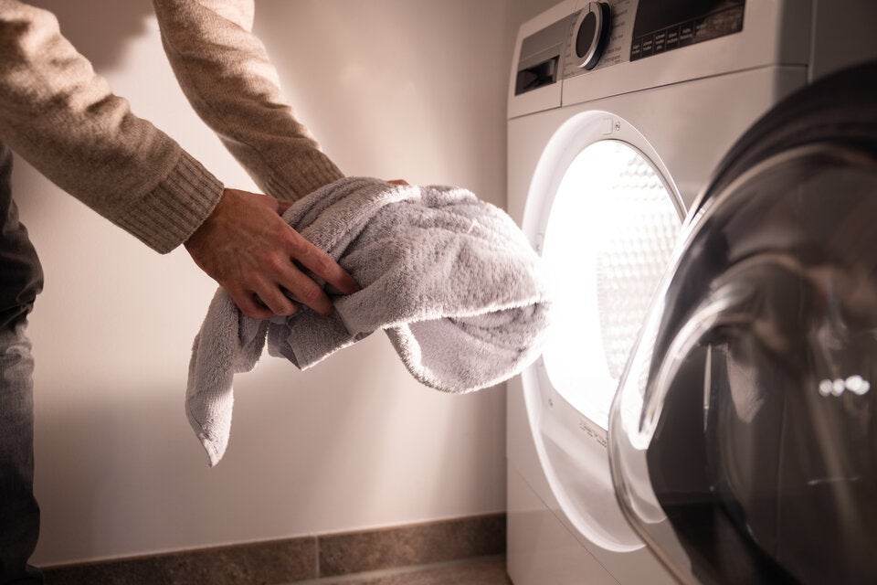 Finger weg: 5 Dinge, die Sie NIEMALS in den Trockner werfen sollten