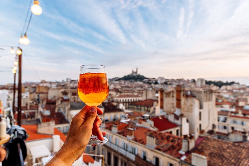Kalorienbombe Aperol? Die beliebtesten After-Work-Drinks im Kaloriencheck