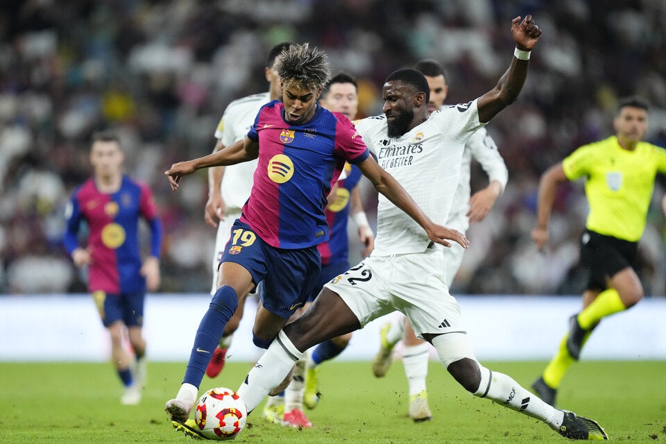 Yamal will sich gegen Real durchsetzen.