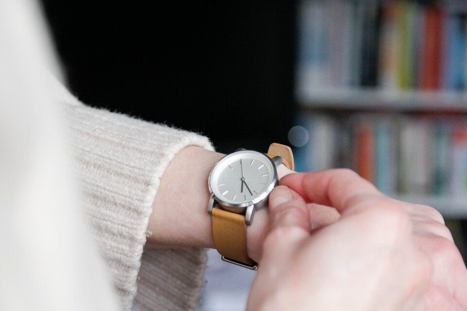 Schluss mit Mini-Jetlag! So bereiten Sie Ihren Körper auf die Zeitumstellung vor