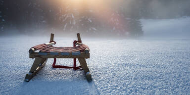 13-J&auml;hrige beim Rodeln 16 Meter in die Tiefe gest&uuml;rzt - tot