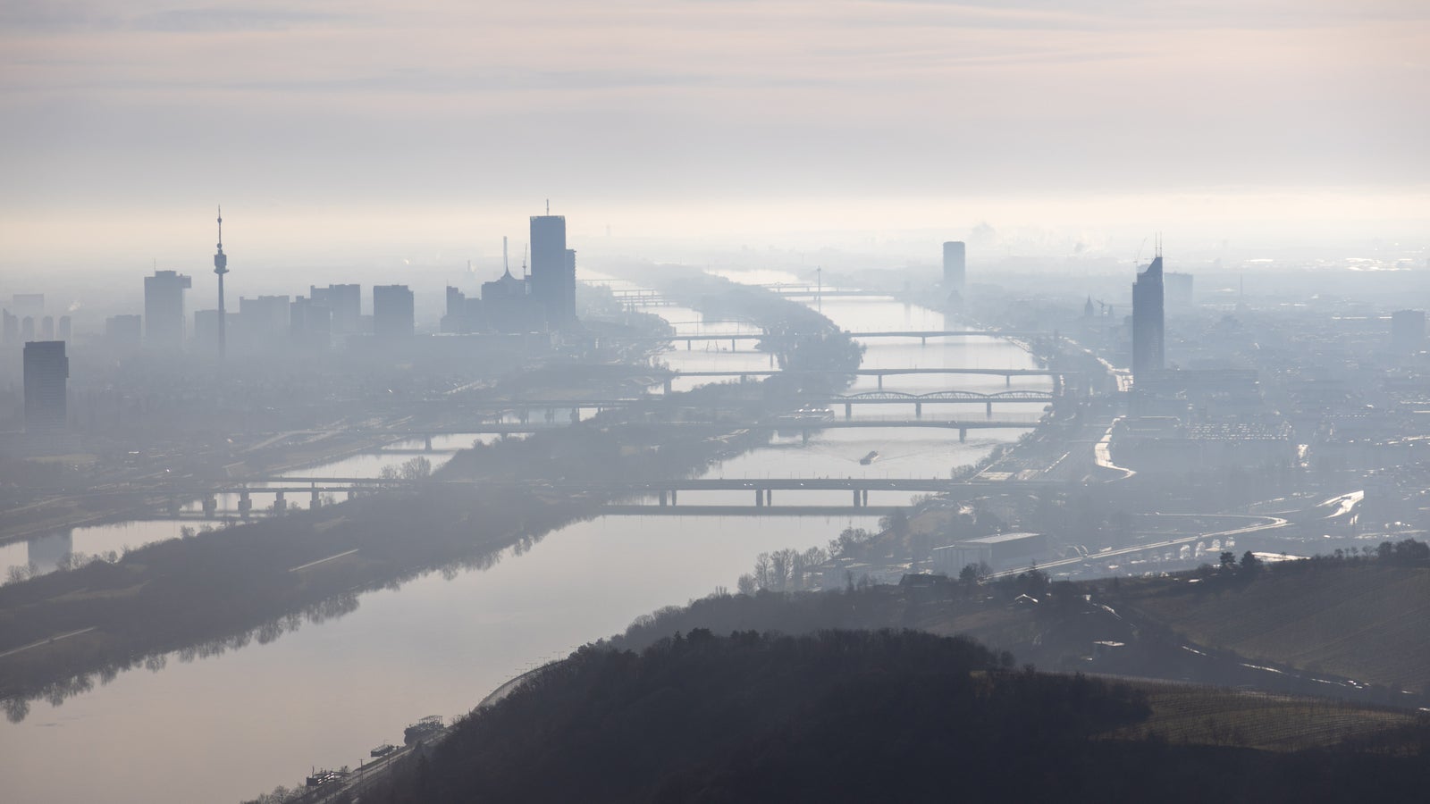 Nur vor 30 Jahren schlimmer: Wien versinkt in Nebelsuppe Kép