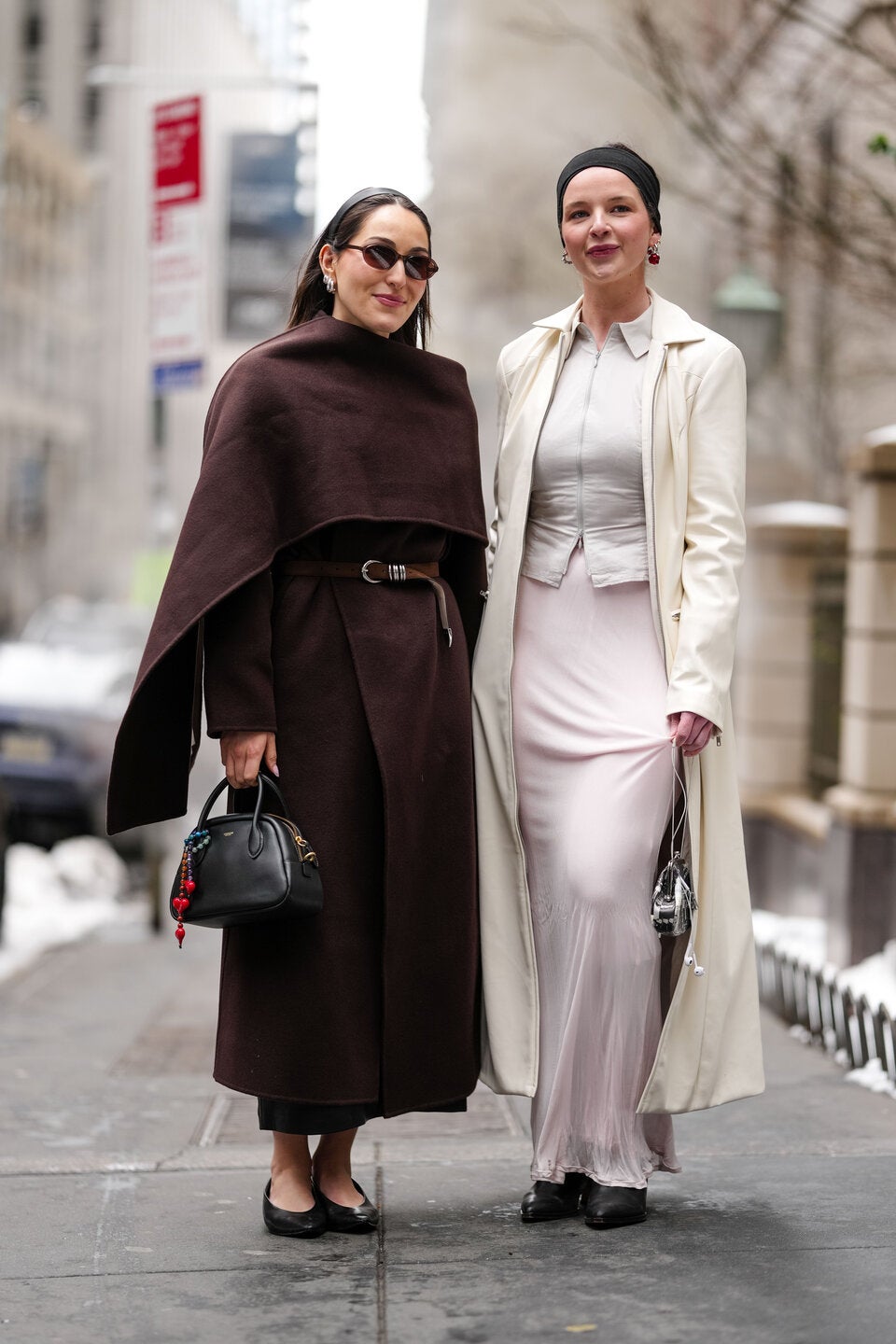 Manteltrends 2025: Diese Styles tragen wir im Herbst und Winter