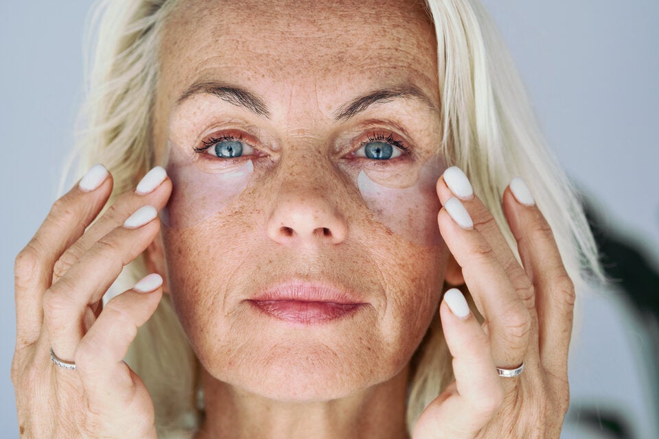 Unreine Haut? DIESE Skincare-Fehler machen im Frühling (fast) alle