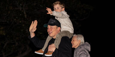 Hat Elon Musk mehr als 100 Babys gezeugt?