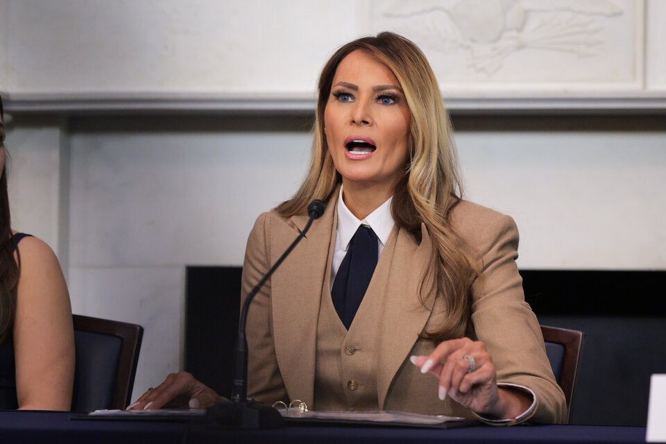 Sorgt für Gesprächsstoff: Was hat sich Melania Trump bei DIESEM Look gedacht?