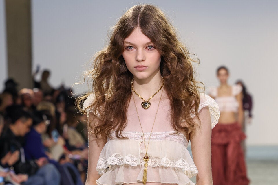 Diese Frisuren-Trends müssen Sie im Winter 2025/26 unbedingt ausprobieren