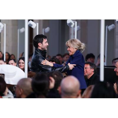 Nicolas Ghesquiere und Brigitte Macron 
