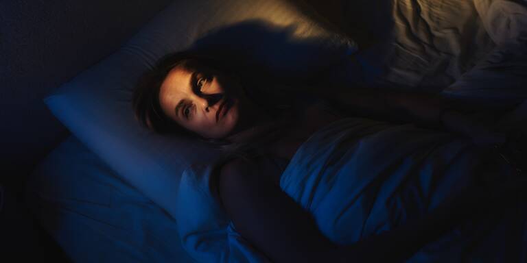 Ist kein Zufall! Deshalb wachen wir immer wieder um 3 Uhr nachts auf