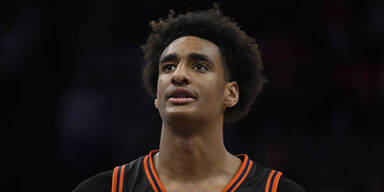 Sohn von NBA-Legende nach Unfall mit Tesla im Koma