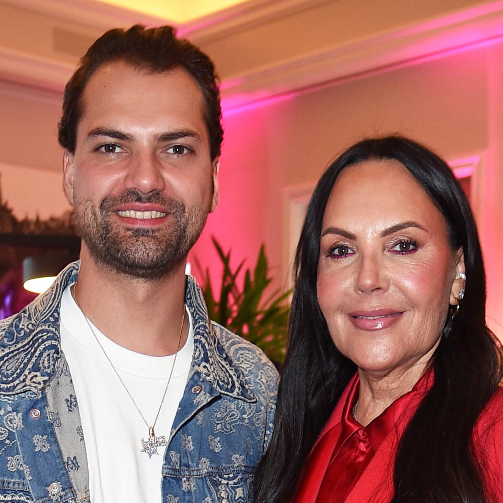 Eye with glowing iris