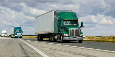 Betrunkener LKW-Lenker fuhr ohne Reifen einfach weiter