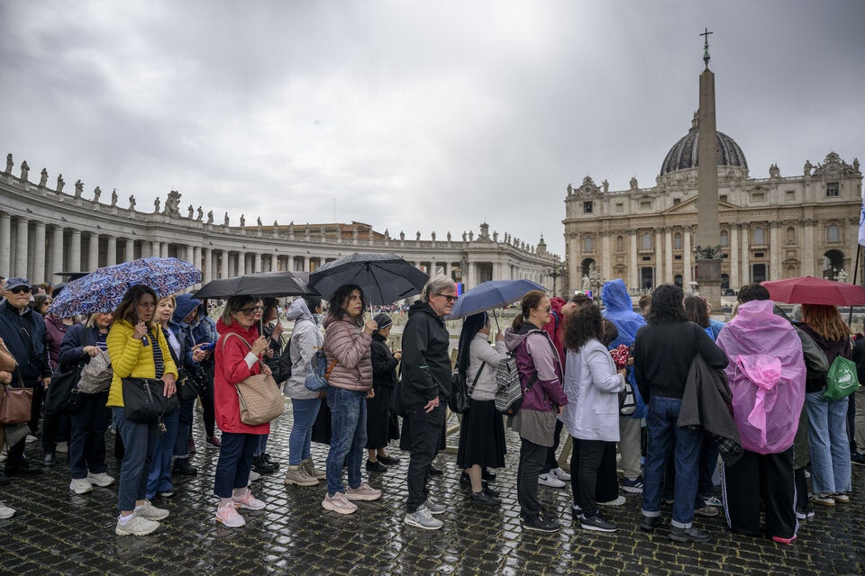Nach Papst-Tod: Was Reisende in Rom jetzt wissen müssen