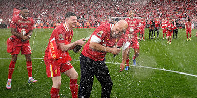 Meisterjubel nach 35 Jahren! Slot und Salah krönen Liverpool-Saison