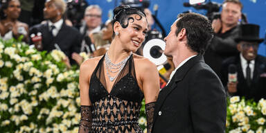 Met Gala 2025: Die süßesten Couple-Momente am roten Teppich