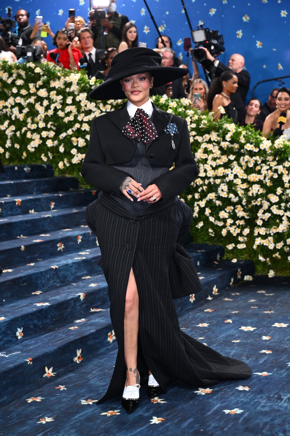 Papst Leo XIV, Rihanna, Jennifer Lawrence & Co.: Die Best-Dressed-Stars 2025