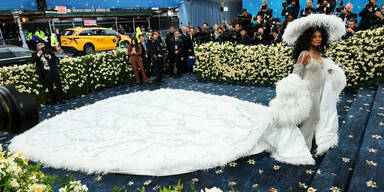 Mit 81: Diana Ross stiehlt bei der Met Gala 2025 allen die Show