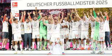 G&auml;nsehaut: M&uuml;ller stemmt Titel zum Bayern-Abschied