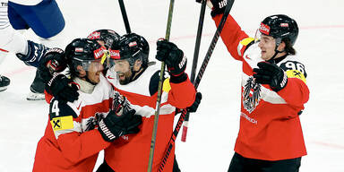Eishockeyteam stürmt nach 6:1 gegen Lettland ins WM-Viertelfinale