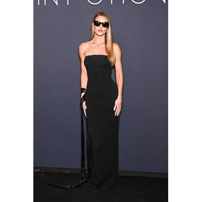 Dakota Johnson in Gucci