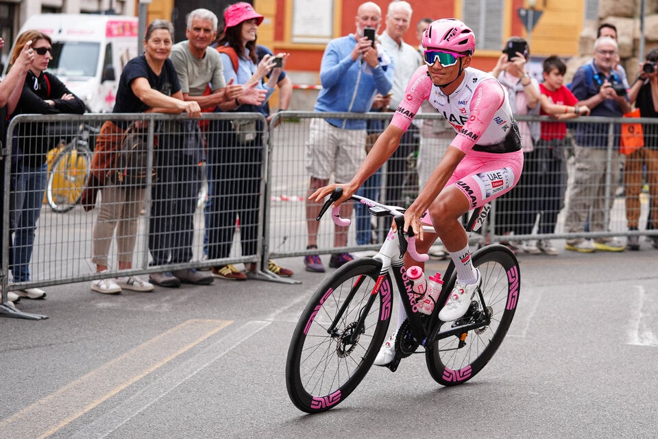 Youngster Isaac del Torro in Pink.