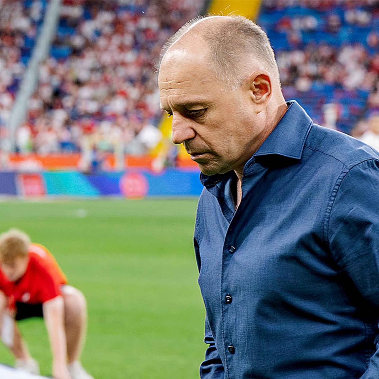 A tranquil pause in the spotlight