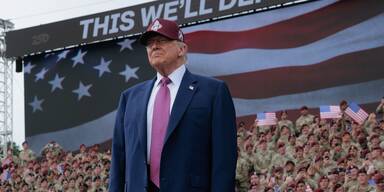 Trump schimpft Notenbank-Chef einen "Hohlkopf"