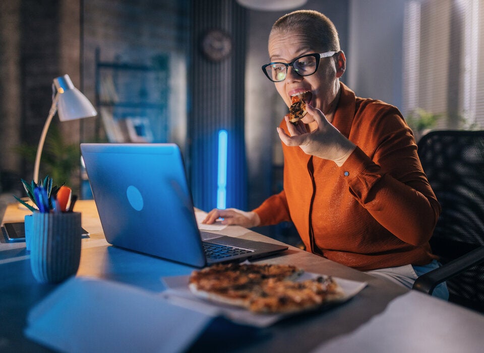 Laut Studie: Wenn Sie zu dieser Uhrzeit essen, kriegen Sie eher Durchfall
