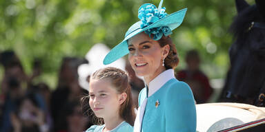 Prinzessin Charlotte tritt in die modischen Fußstapfen von Mama Kate