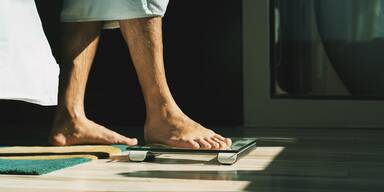 Sommerliche Gewichtsfalle: Darum nehmen wir bei Hitze schneller zu