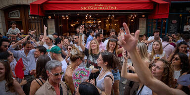 Spritzen-Attacken auf 145 Frauen bei Musik-Festival