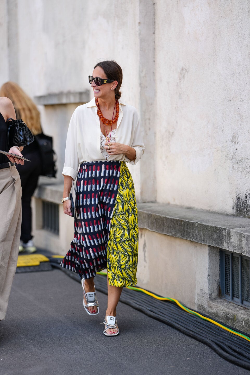 Hot Office Summer: Trendige Bürolooks für '30-Grad'-Tage