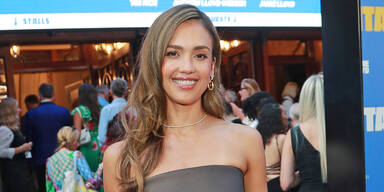 Sixpack-Alarm! Jessica Alba schickt heiße Urlaubsgrüße