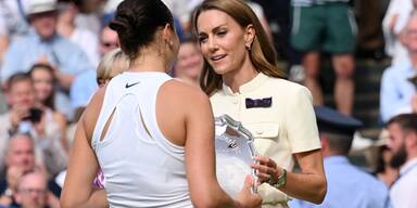 Tränen-Drama: Prinzessin Kate tröstet Tennis-Sternchen