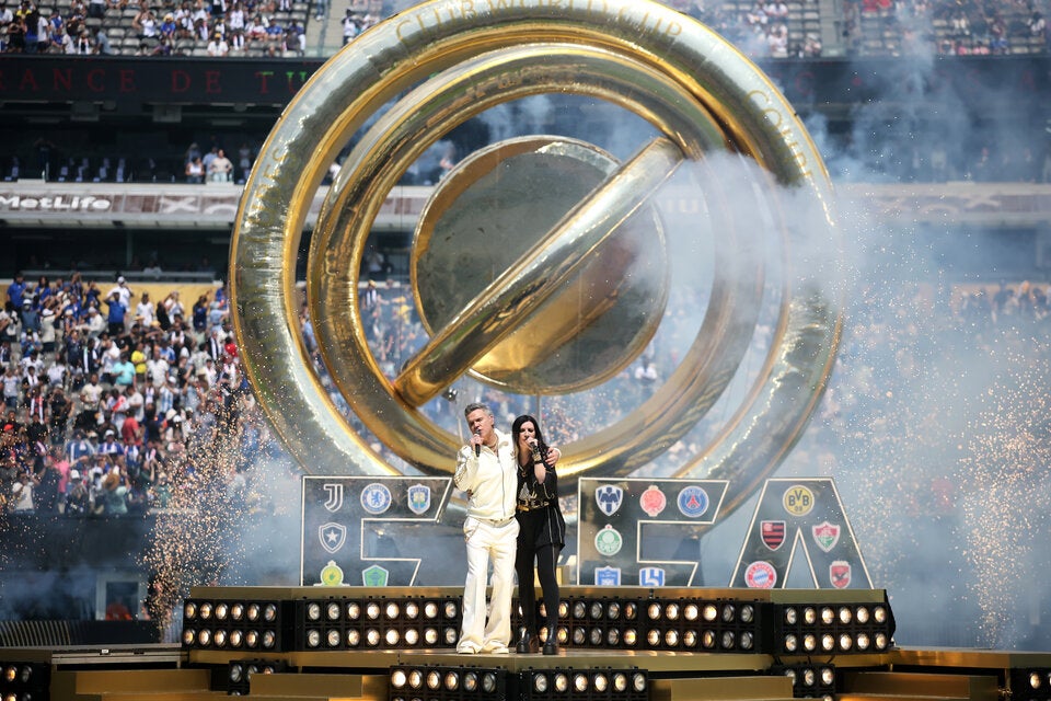 Robbie Williams und Laura Pausini