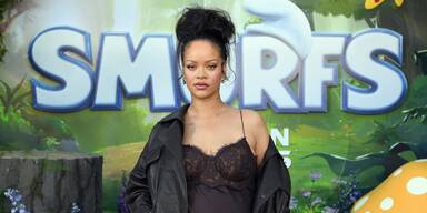 Rihanna sorgt mit skurrilem Schwangerschaftslook für Wirbel