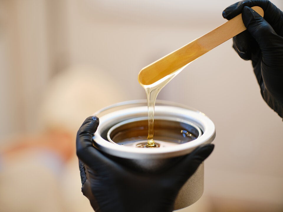 Nie wieder Stoppeln: So zaubern Sie sich seidig glatte Beine für den Frühling