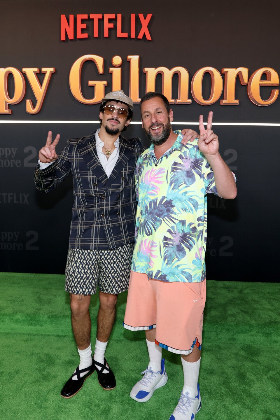 Bad Bunny und Adam Sandler