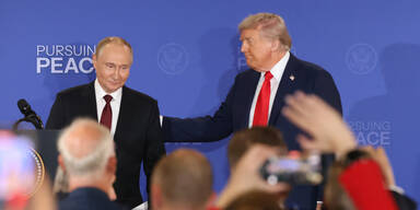Showmaker statt Dealmaker: HIER witzeln Putin und Trump nach Verhandlungen