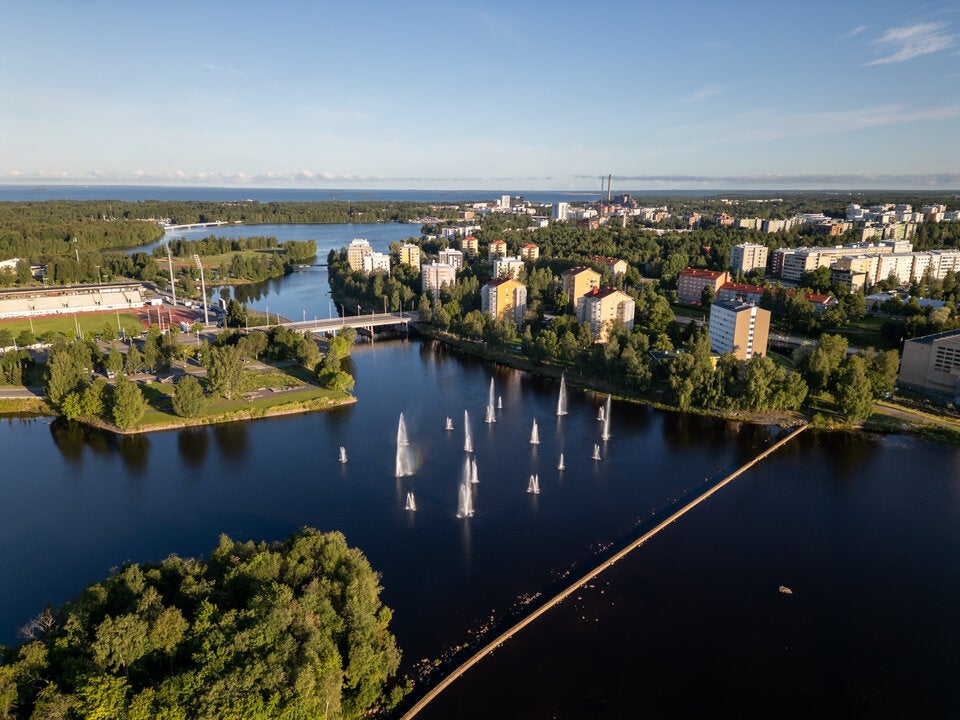 Oulu in Finland. Die Kulturhauptstadt steht für Innovation und ist nur 150 km vom Polarkreis entfernt.