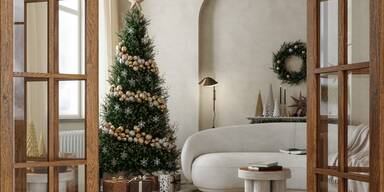 Von Bordeaux bis Skandi-Weiß: Das sind die Weihnachtsfarbtrends 2025